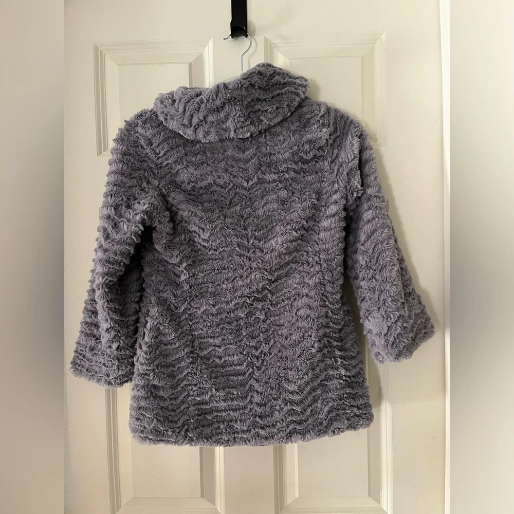 Girl’s Patagonia Gray Pelage Faux Fur Jacket Soft Gray size M 10